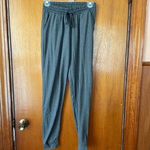 Women’s Light Joggers/Sweatpants